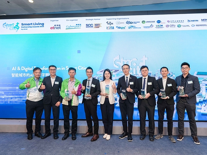 20251021-awards-thumb