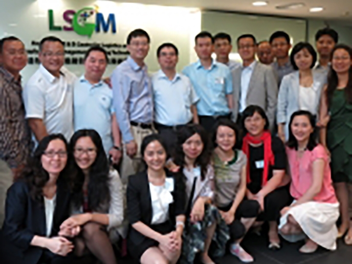 Delegation from IMBA, University of Hong Kong 2013 Jul-thumb
